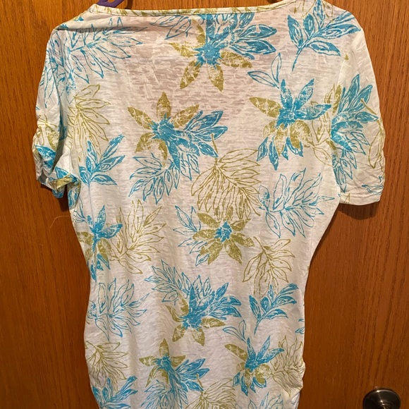 Maurice’s Women’s Light Weight Top - Picture 2 of 5